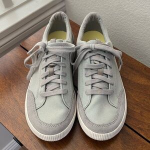 Sorel like new gray tennis shoes - gray upper with suede trim. Sz 8